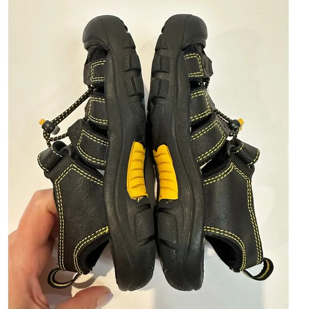 KEEN Newport Waterproof Hiking Sandals Youth Size 1 Black Outdoor Trail Shoes